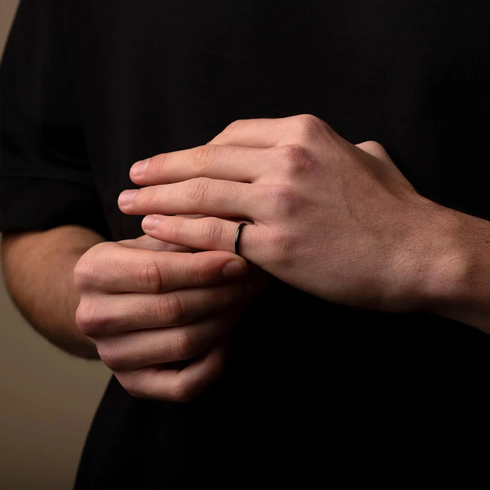 Thin Band Ring
